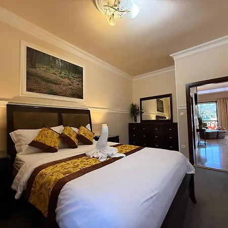 アパートホテル Mountain Residences 4*